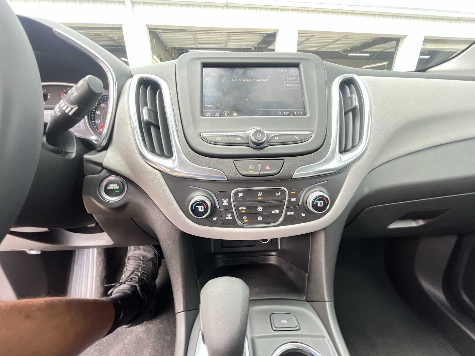 2023 Chevrolet Equinox LT photo 17