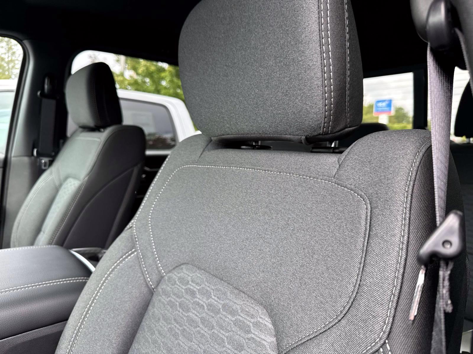 2025 Ram 1500 Big Horn photo 8