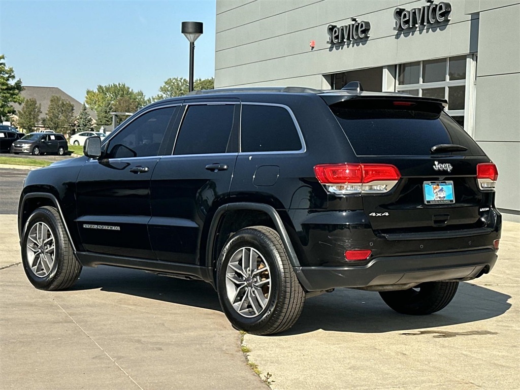2019 Jeep Grand Cherokee Laredo E photo 3