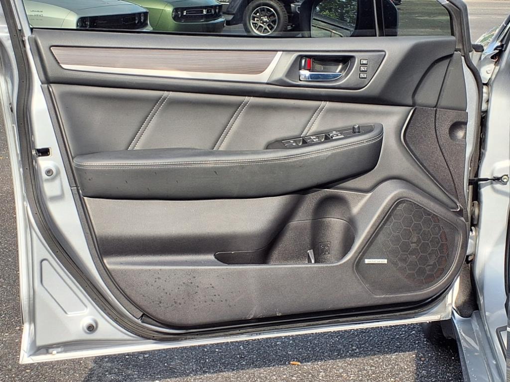 2018 Subaru Legacy Limited photo 4