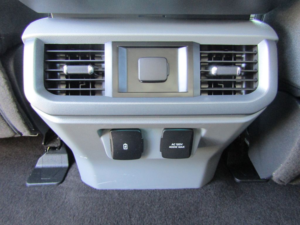 2023 Ford F-150 XLT photo 27