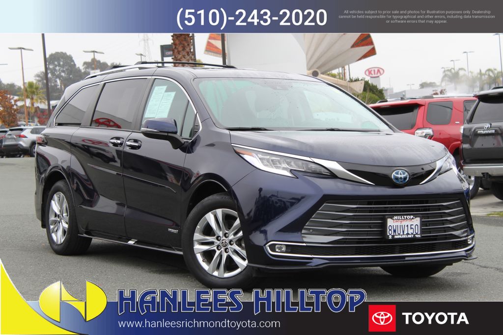 2021 Toyota Sienna Limited's photo