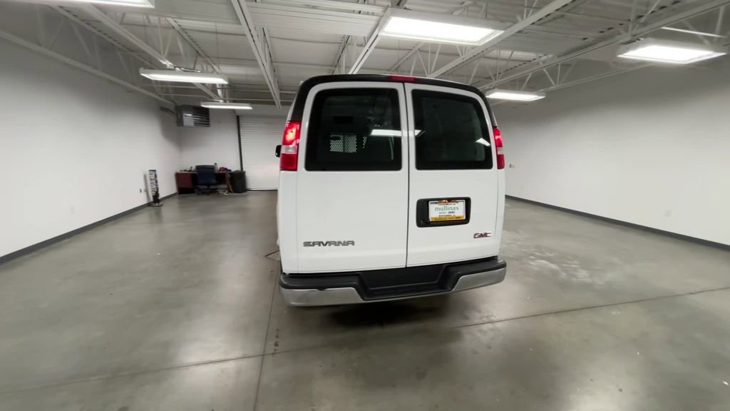 2023 Gmc Savana Cargo 2500 photo 35