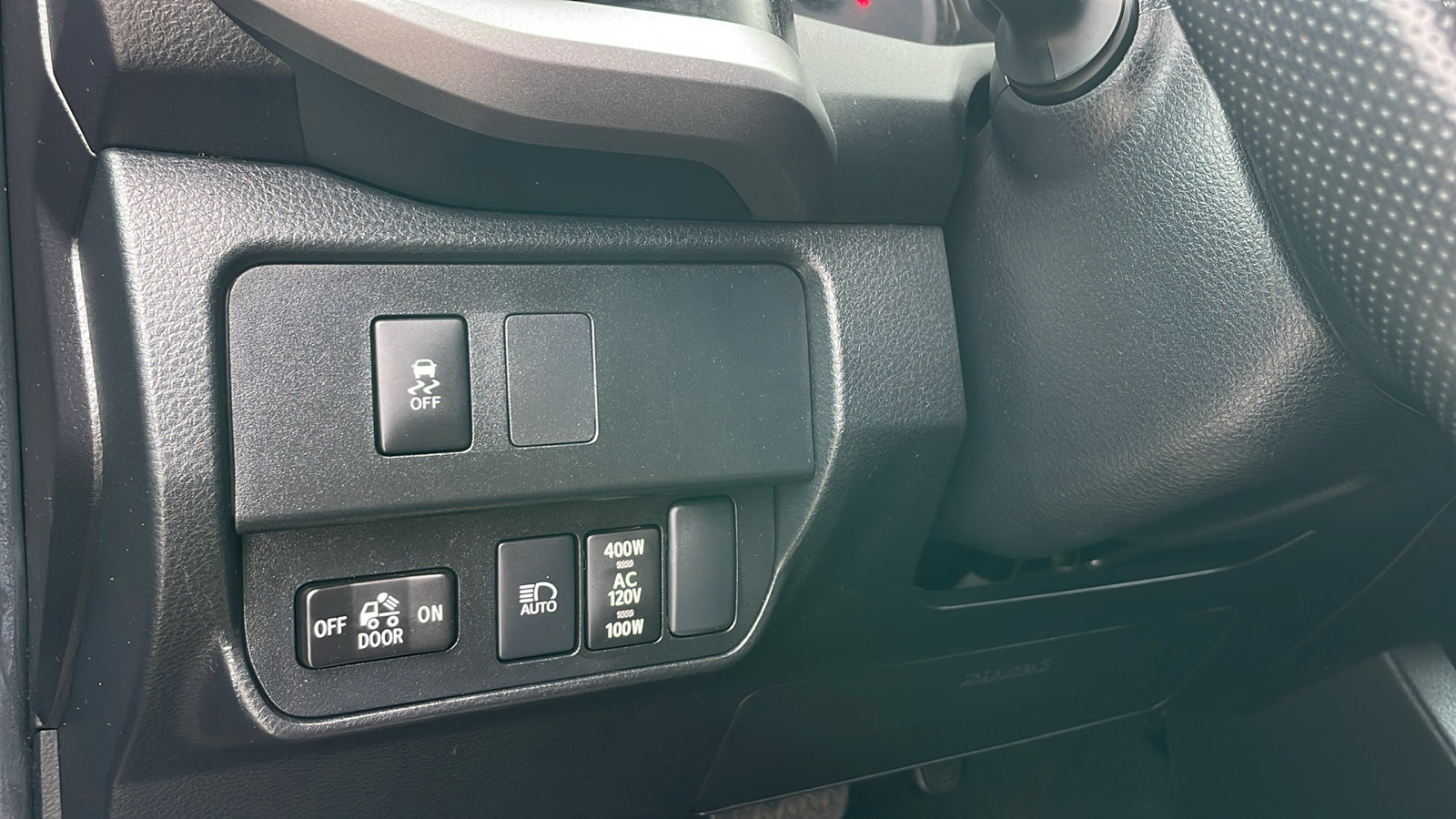 2023 Toyota Tacoma TRD Off-Road V6 photo 21