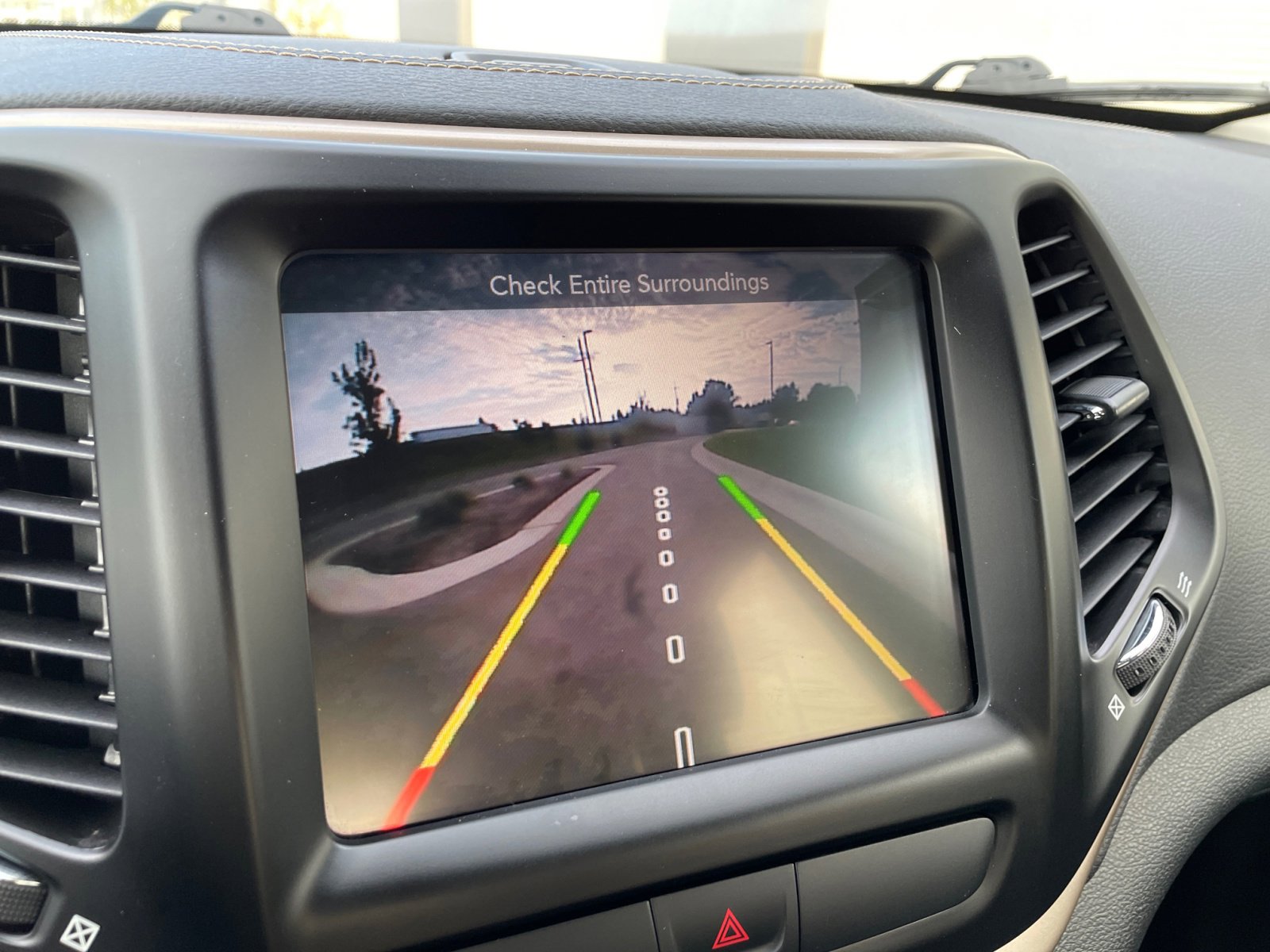 2016 Jeep Cherokee Latitude photo 21