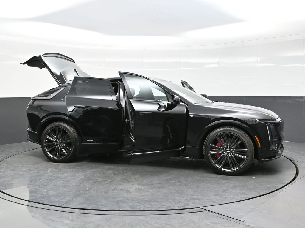 2026 Cadillac Lyriq photo 37