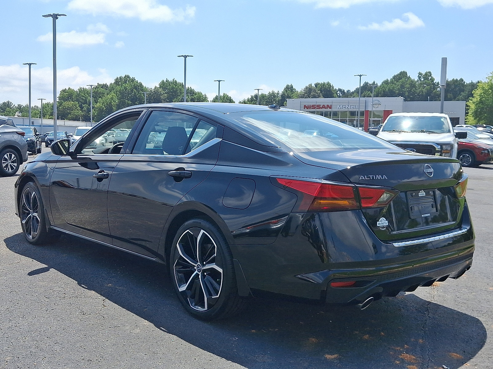 2023 Nissan Altima 2.5 SR photo 4
