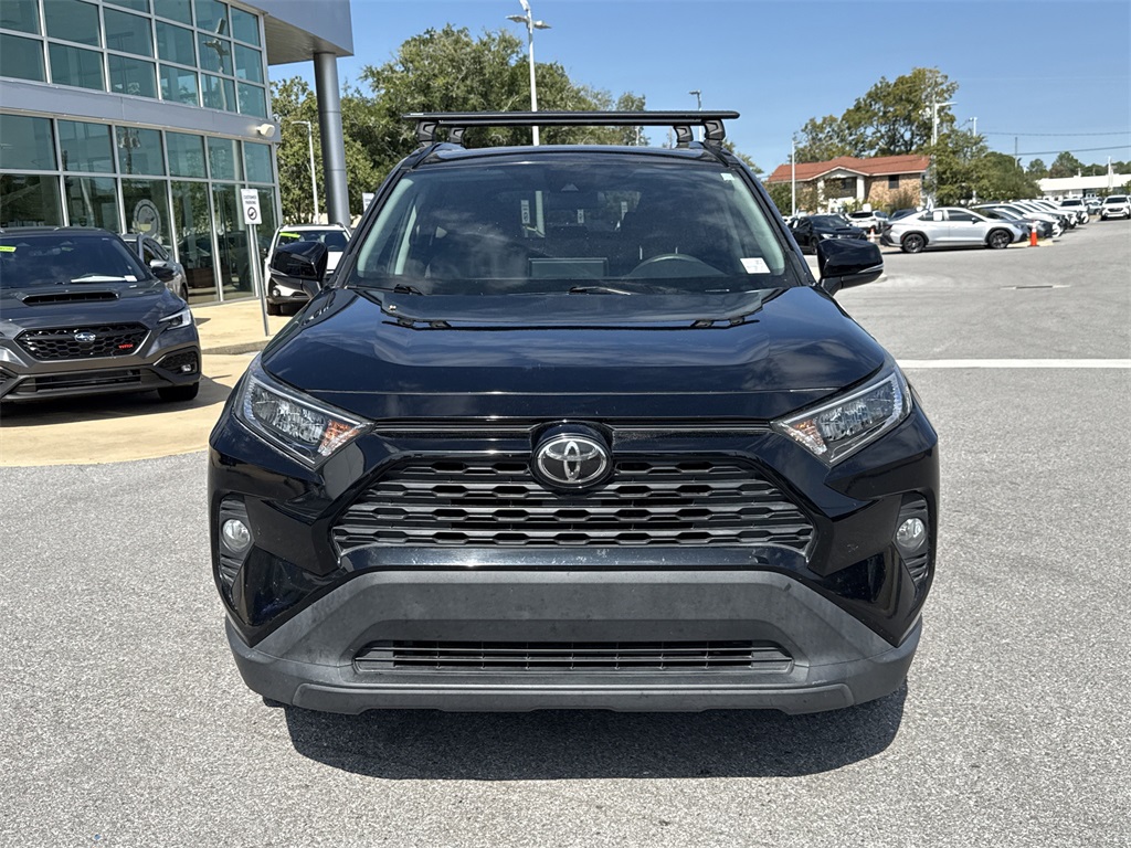 2019 Toyota RAV4 XLE photo 2