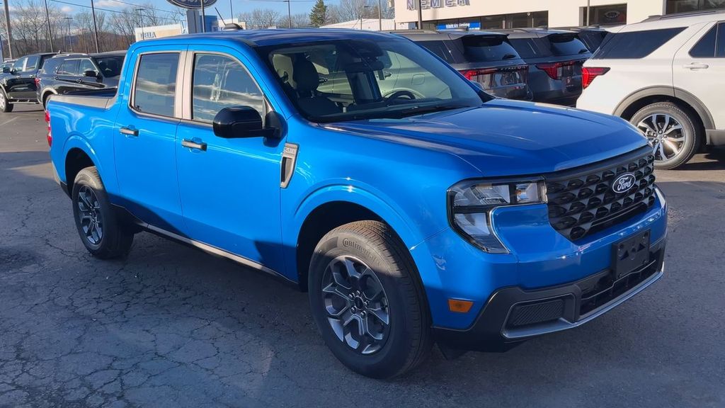 2025 Ford Maverick XLT photo 4