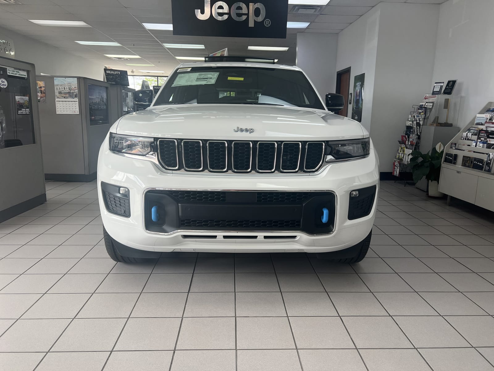 2023 Jeep Cherokee Overland photo 7
