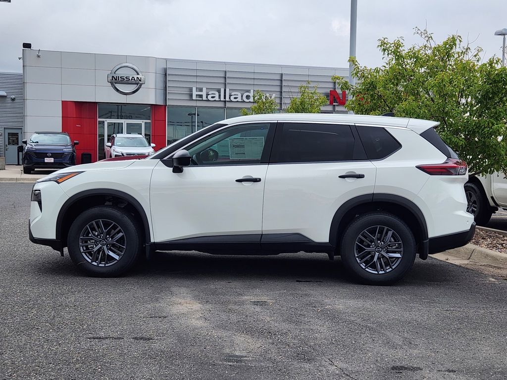 2026 Nissan Rogue S photo 2