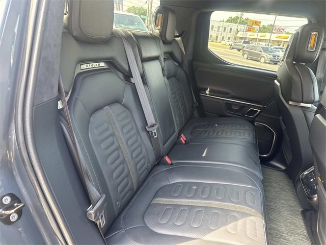 2022 Rivian R1T Adventure photo 9