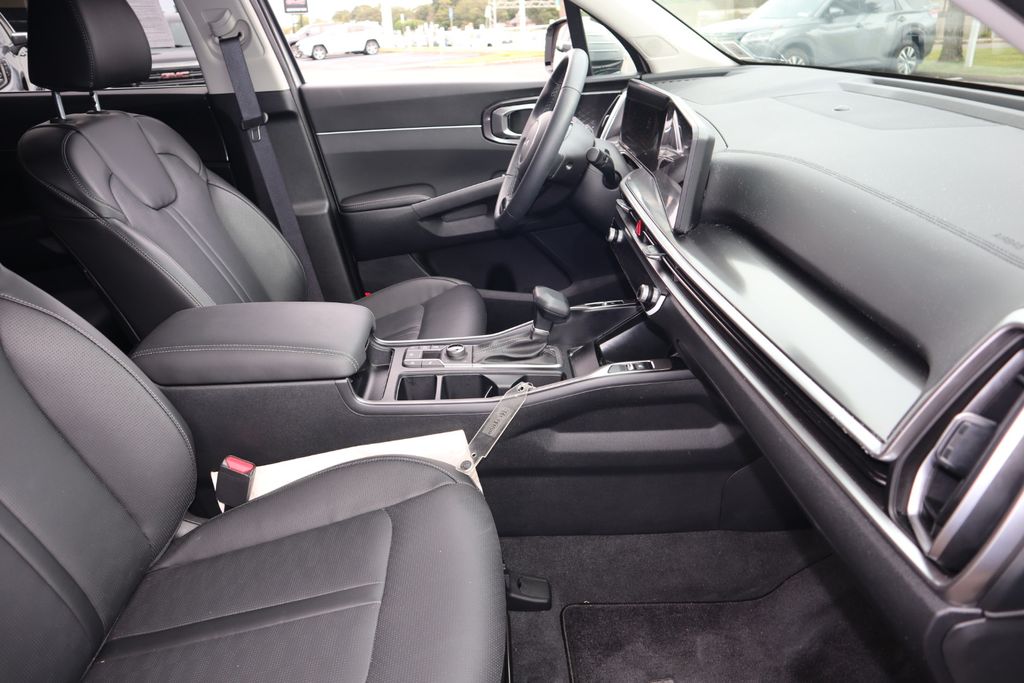 2025 Kia Sorento S photo 25