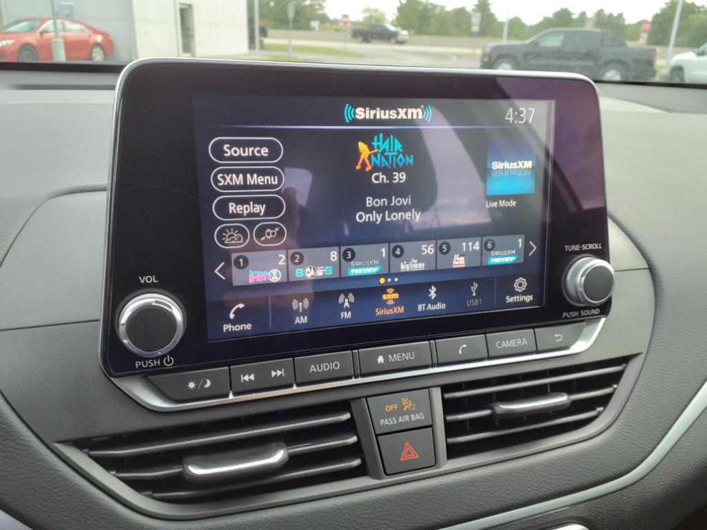 2025 Nissan Altima S photo 3