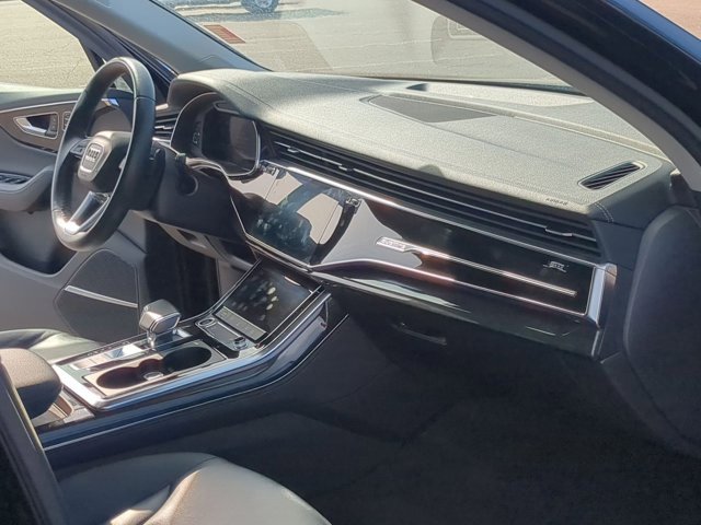 2024 Audi Q7 45 Premium Plus photo 17