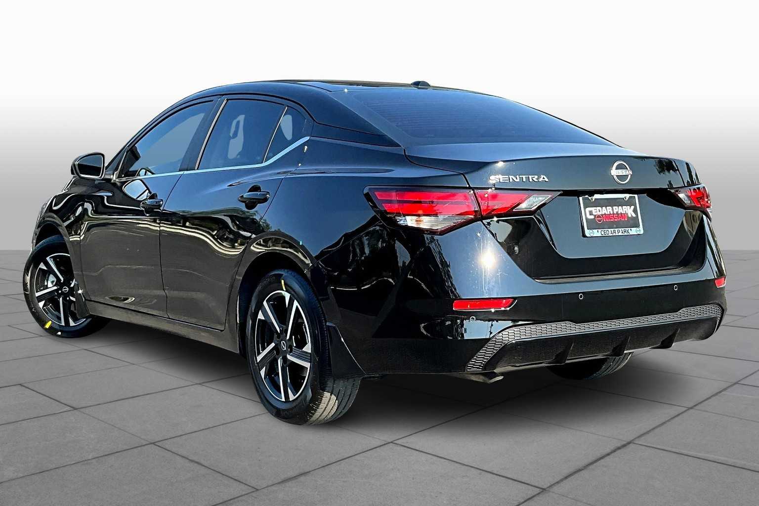 2025 Nissan Sentra SV photo 12