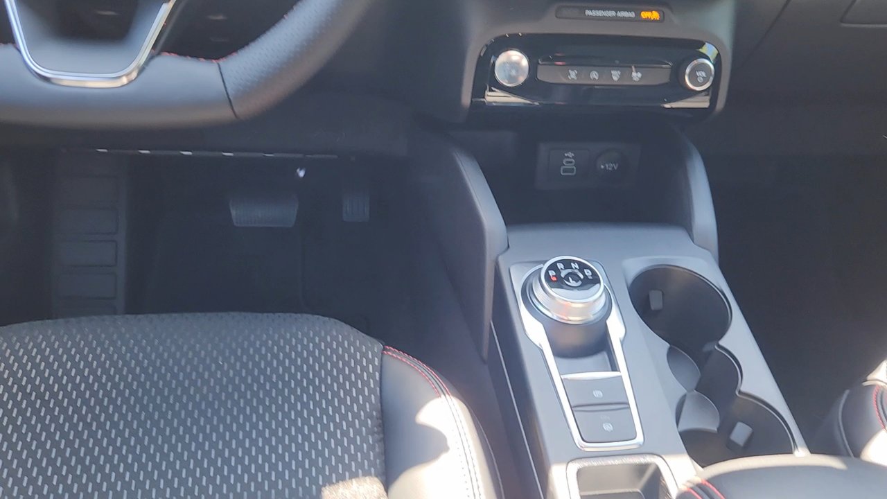 2025 Ford Escape ST-Line photo 22