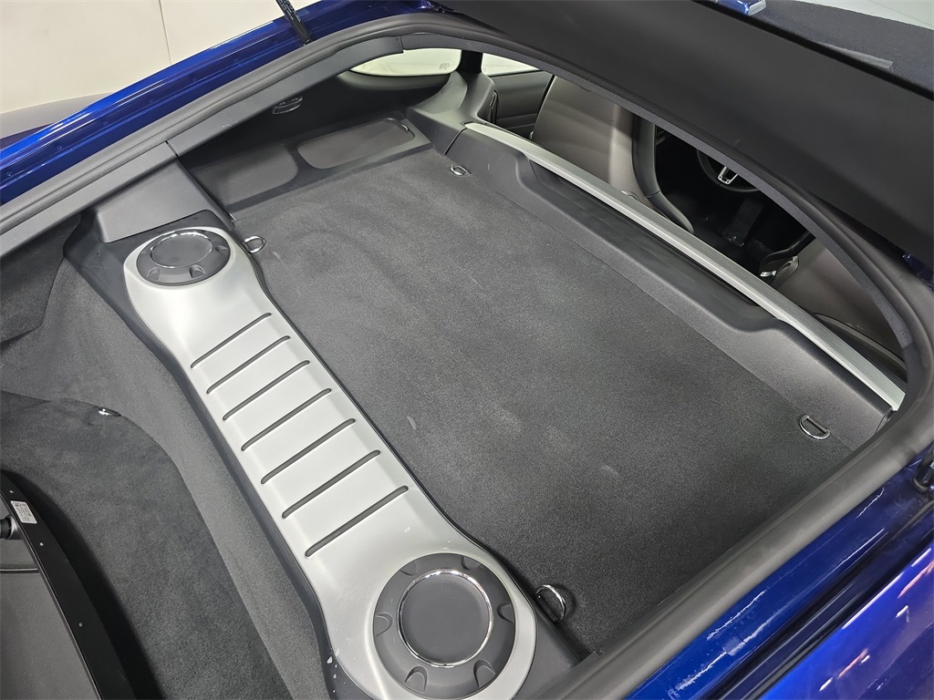 2024 Porsche Cayman photo 25