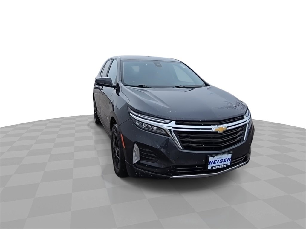 2022 Chevrolet Equinox LT photo 2