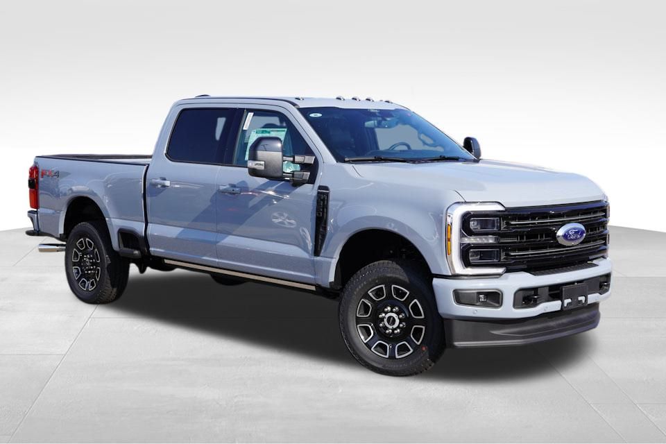 2026 Ford F-350 Super Duty Platinum's photo