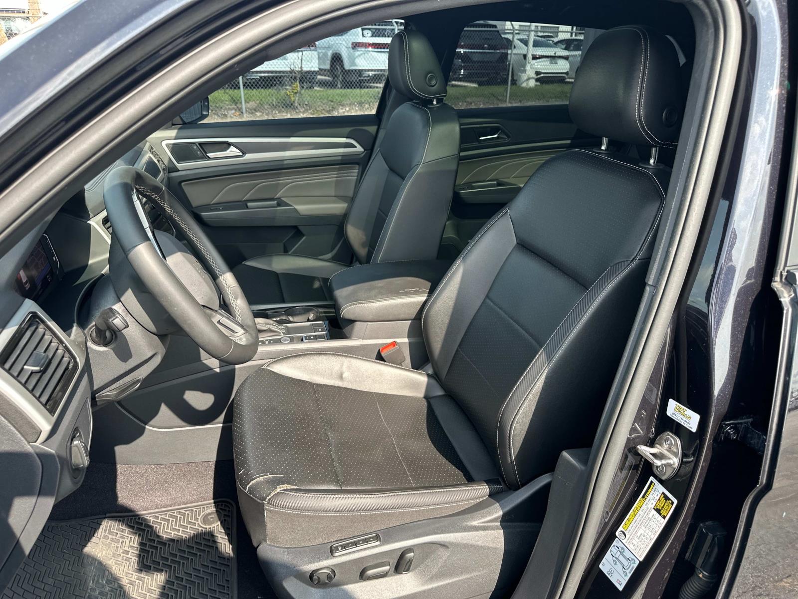 2021 Volkswagen Atlas Cross Sport V6 SEL photo 14
