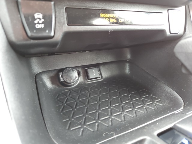 2022 Toyota RAV4 Hybrid XLE photo 30
