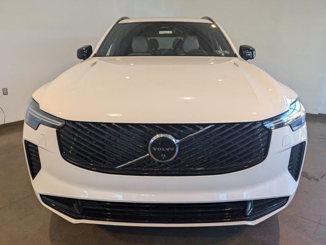 2026 Volvo XC90 photo 2