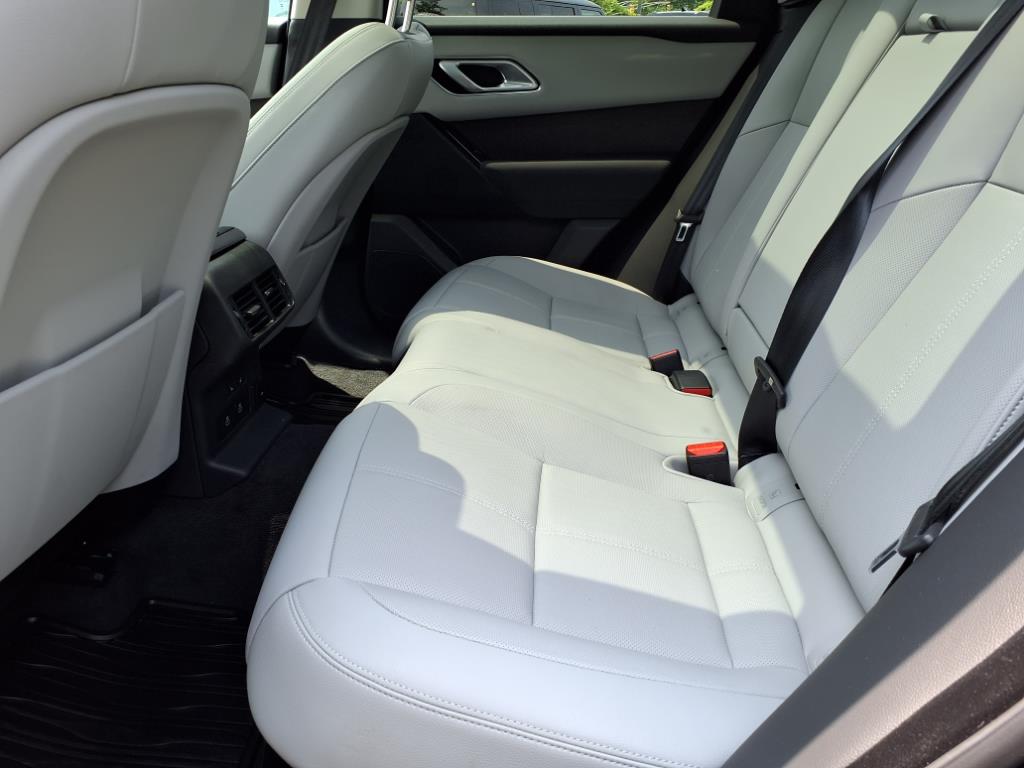 2025 Land Rover Range Rover Velar SE photo 5