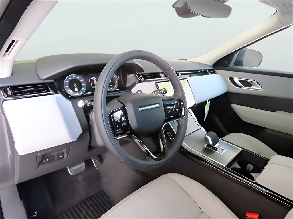 2025 Land Rover Range Rover Velar SE photo 19