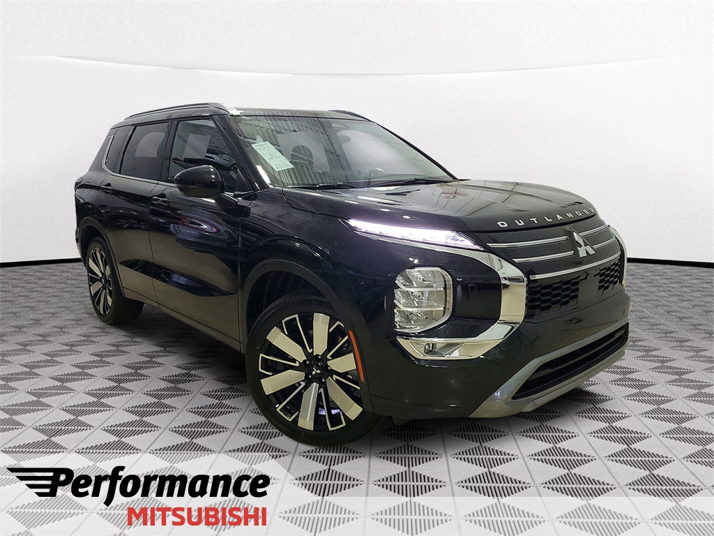 2025 Mitsubishi Outlander SEL's photo