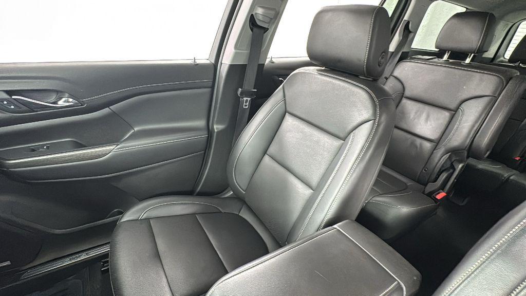 2023 Gmc Acadia SLT photo 13