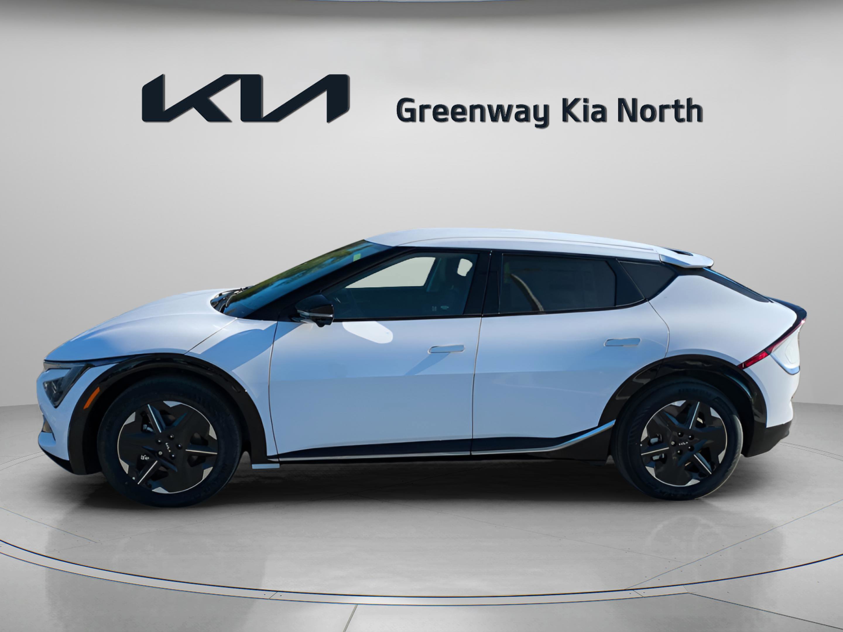 2025 Kia EV6 Wind photo 4