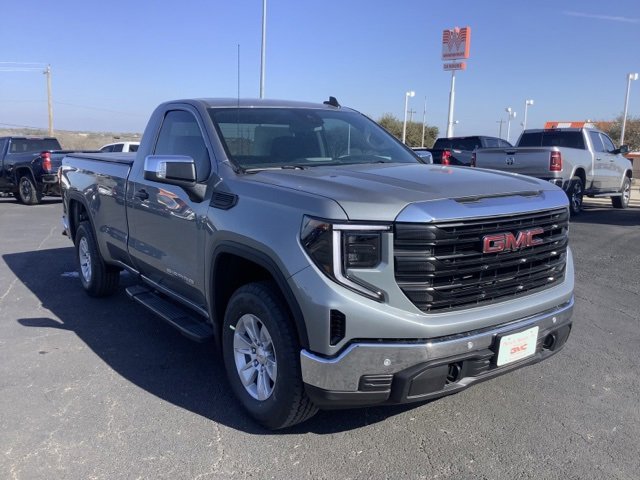 2025 GMC Sierra 1500 Pro's photo