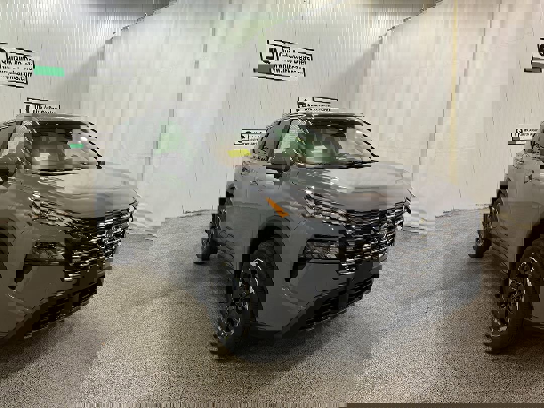 2026 Nissan Rogue SV's photo