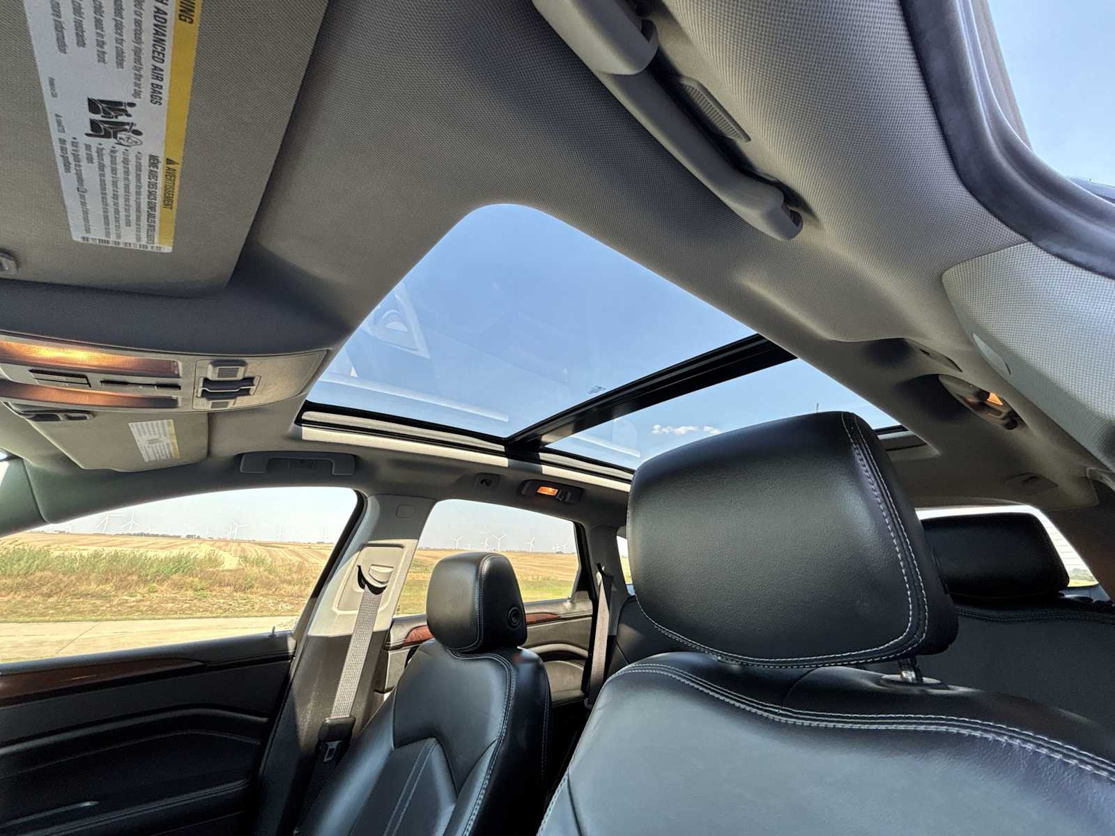 2016 Cadillac SRX Luxury photo 16