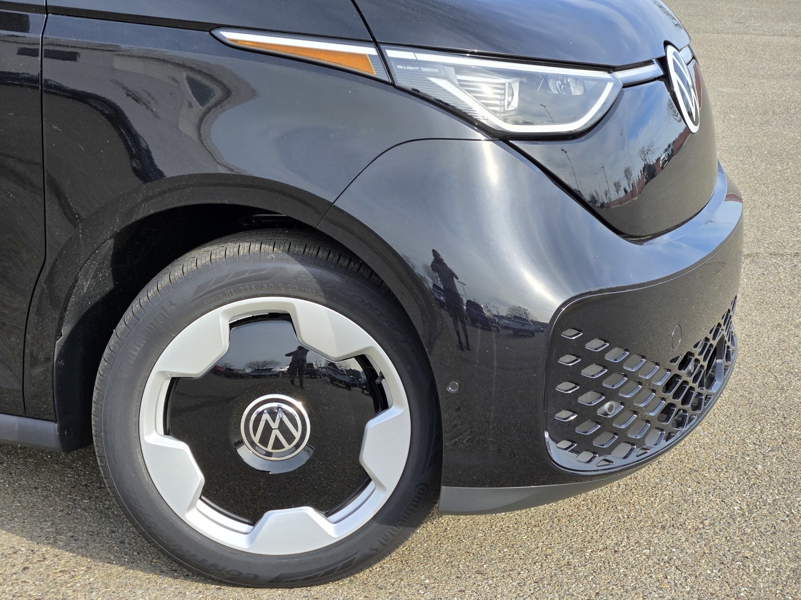 2025 Volkswagen ID. Buzz Pro S photo 3
