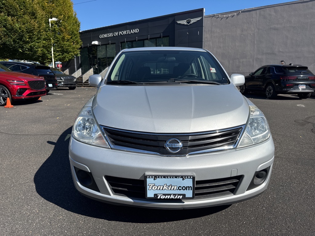 2012 Nissan Versa 1.8 S photo 2