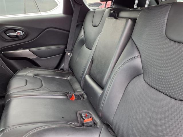2020 Jeep Cherokee Limited photo 2