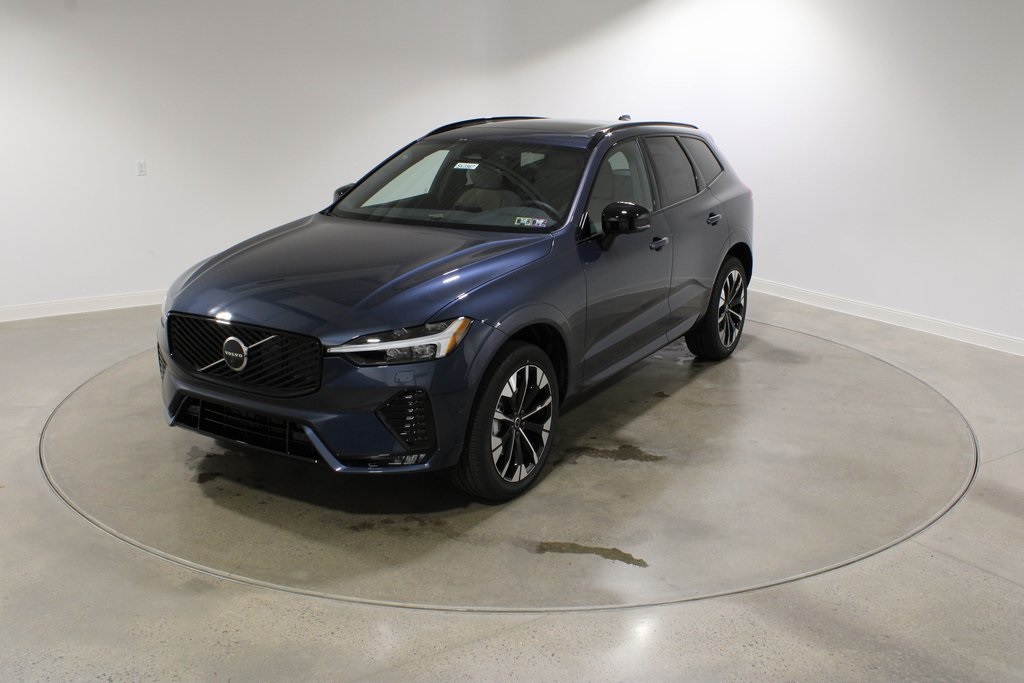 2026 Volvo XC60 Plus's photo