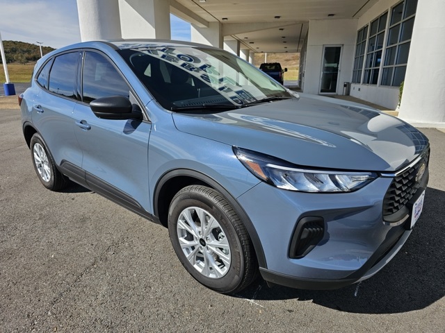 2025 Ford Escape Active photo 2