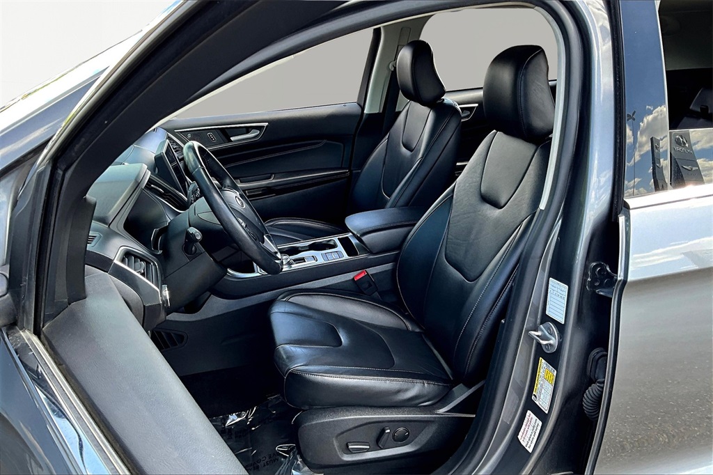 Used 2022 Gray Ford Titanium image 25