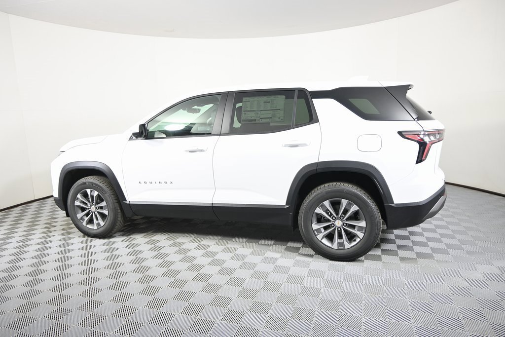 2026 Chevrolet Equinox LT photo 2