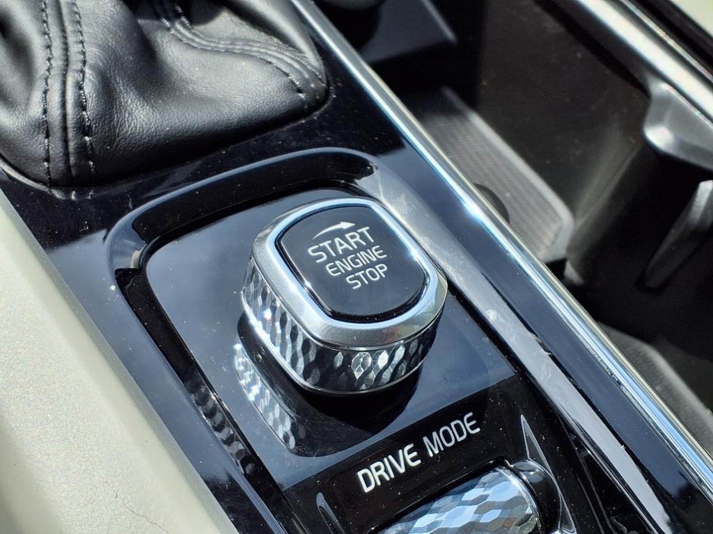 2020 Volvo XC60 Inscription photo 10