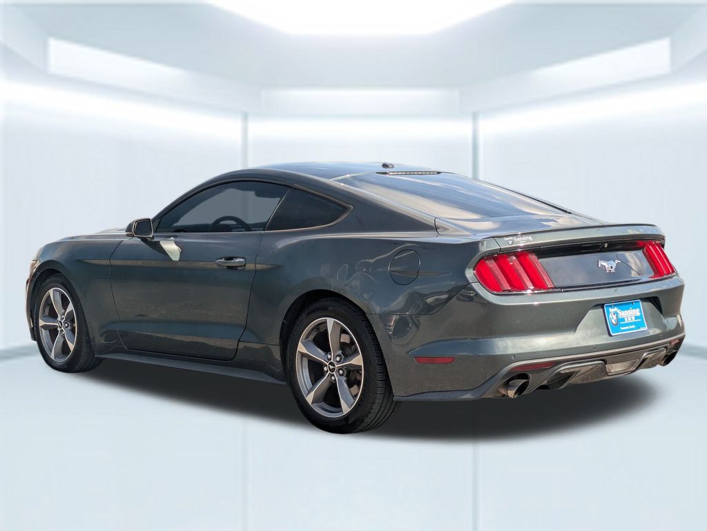 2016 Ford Mustang EcoBoost Premium photo 3
