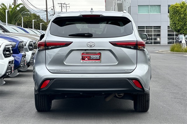 2024 Toyota Highlander XLE photo 4