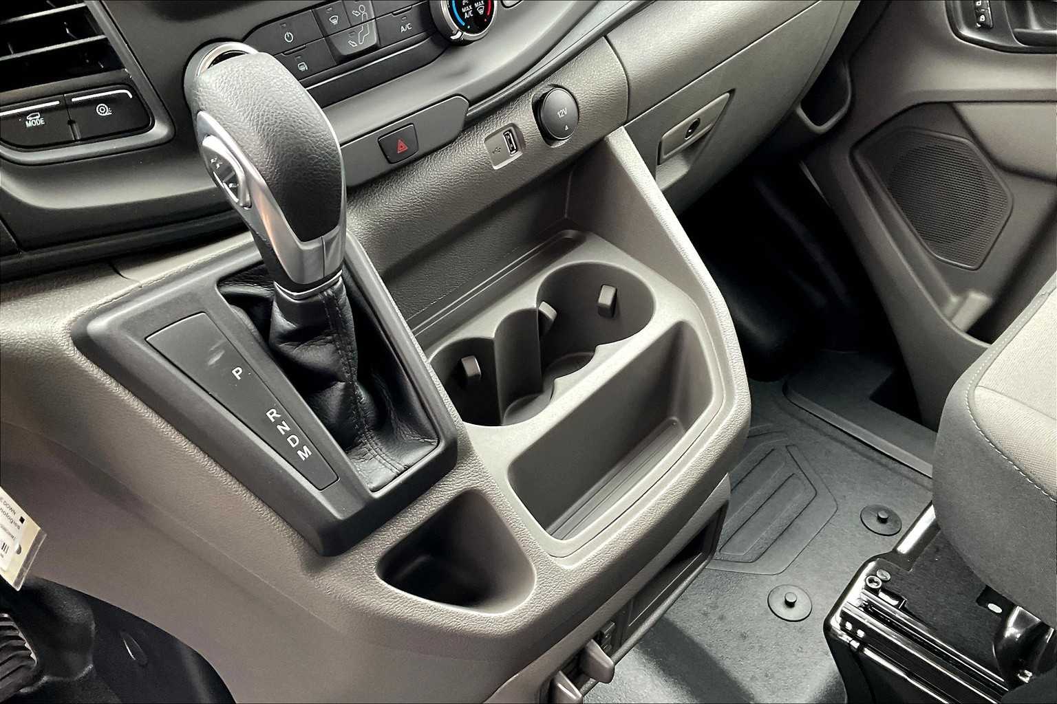 2025 Ford Transit Cargo Van photo 6