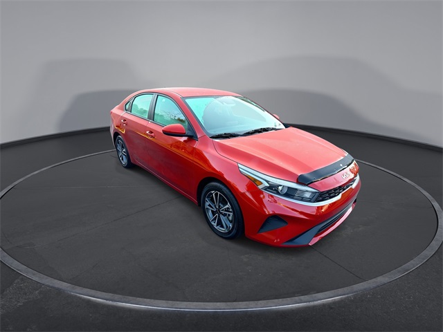 2022 Kia Forte LXS photo 2
