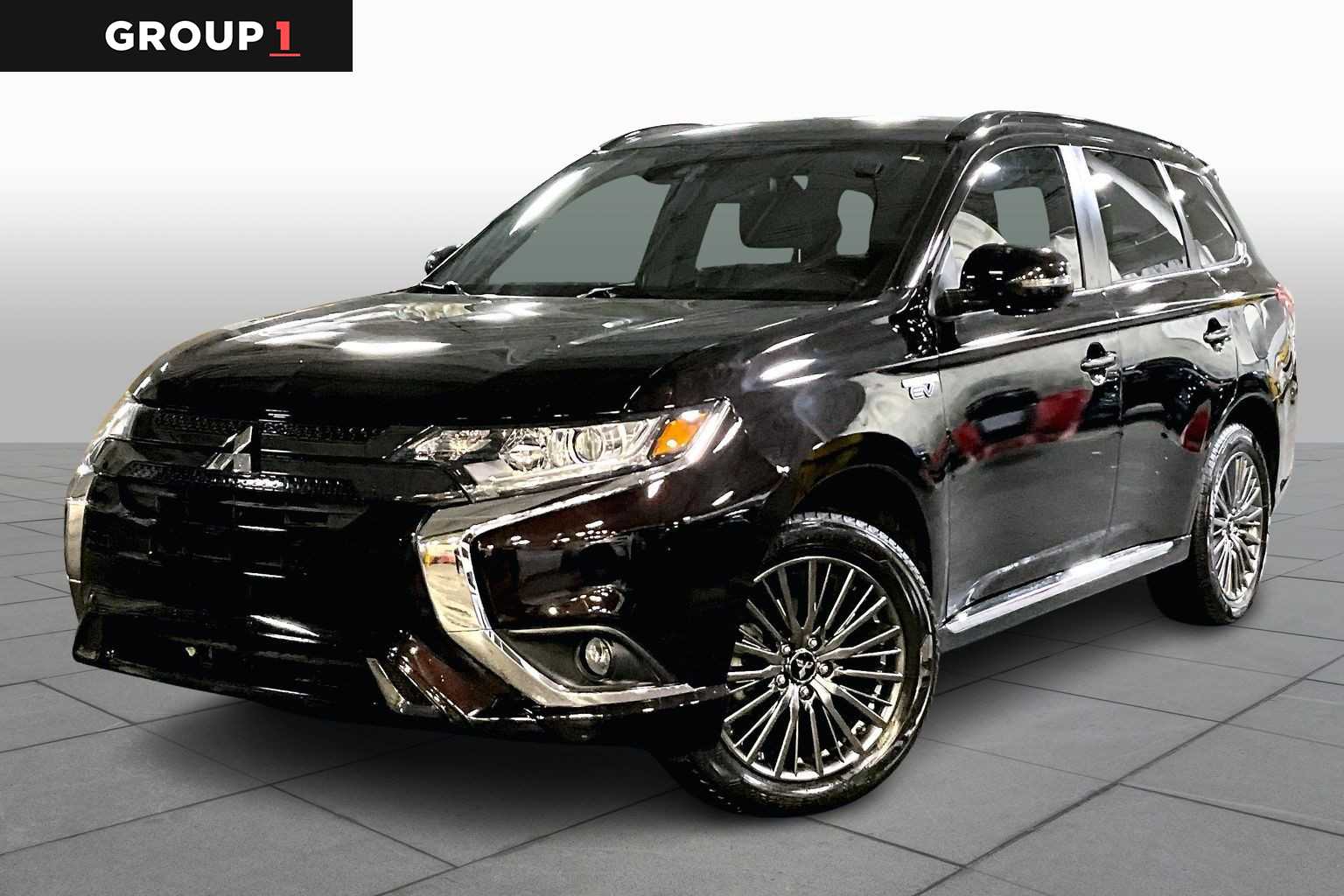 2021 Mitsubishi Outlander LE's photo