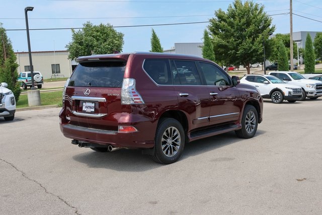 Used 2019 Red Lexus 460 Luxury image 3