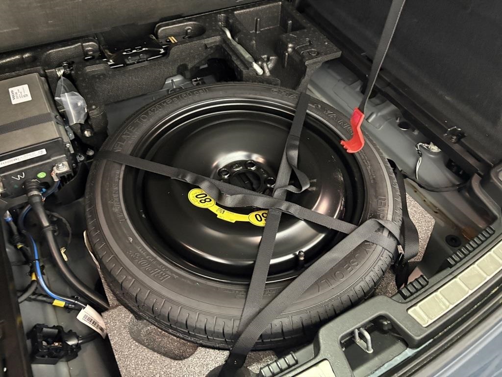 2024 Volvo XC60 B5 Plus photo 19